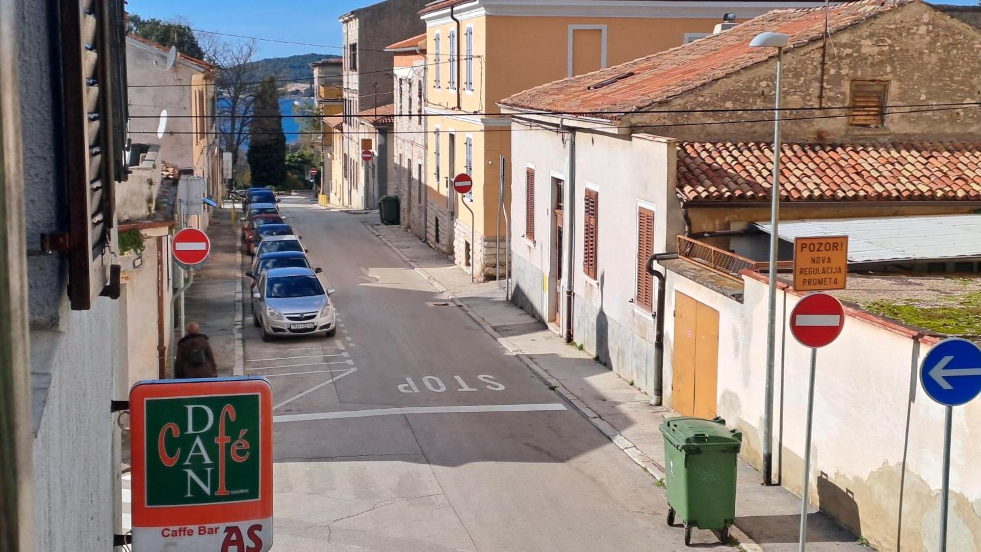 Red Gold Apartment Pula Exterior foto